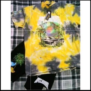 Very stylish 2 PC Short Set! 🔥